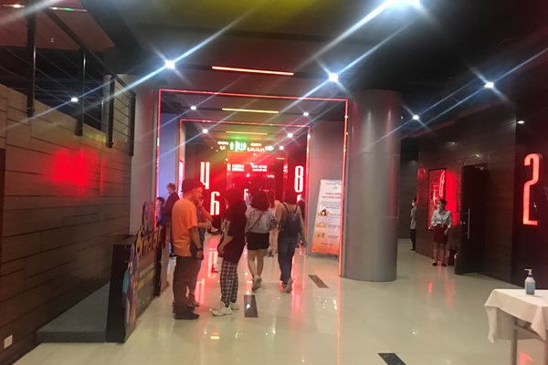 “Bố già” khuấy động phòng vé mùa dịch - Anh 8