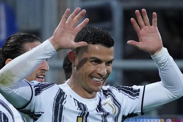Ronaldo quyết không dừng, dù đã phá kỷ lục của Pele - Anh 2