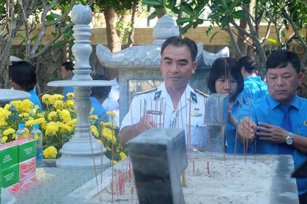 Tháng Ba đến với Khu tưởng niệm chiến sĩ Gạc Ma - Anh 4