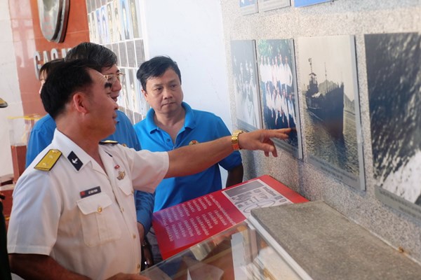 Tháng Ba đến với Khu tưởng niệm chiến sĩ Gạc Ma - Anh 3