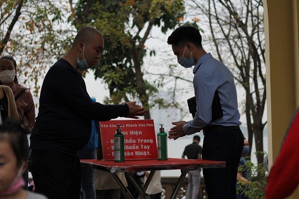 Phòng chống dịch tại các cơ sở tín ngưỡng, điểm sinh hoạt tôn giáo: Không thể chủ quan - Anh 4