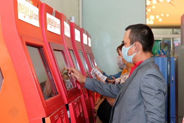 Tặng voucher 100.000 đồng cho mỗi vé bay cùng Vietjet - Anh 4