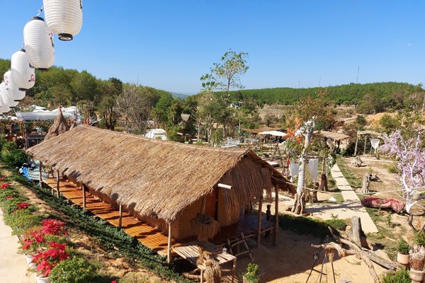 Xử lý Vạn Hoa Garden ở TP Kon Tum: Trên nghiêm, dưới nhẹ? - Anh 1