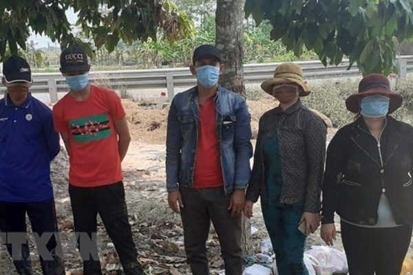 Long An: Phát hiện 5 đối tượng nhập cảnh trái phép từ Campuchia - Anh 1