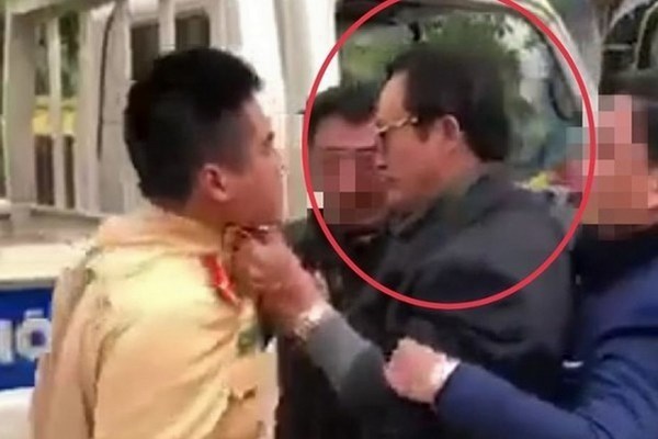 Hành vi chống đối CSGT ngày càng gia tăng: Hồi chuông báo động về văn hóa giao thông - Anh 1