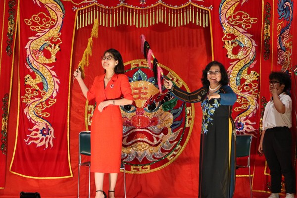 Giới trẻ Giữ lửa ngàn năm cho hát bội - Anh 1