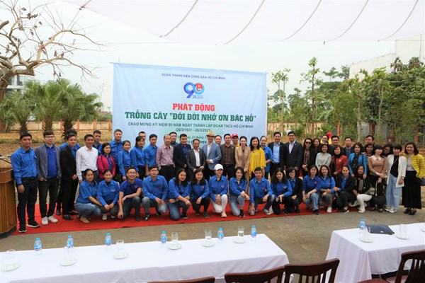 Kỷ niệm 90 năm Ngày thành lập Đoàn TNCS Hồ Chí Minh: Phát động trồng cây “Đời đời nhớ ơn Bác Hồ” - Anh 3