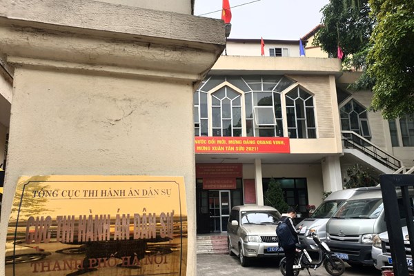 Đến cơ quan công quyền hò hét, đập phá: Nếu là giáo viên thì phải xem lại hành vi văn hoá không đúng mực - Anh 1