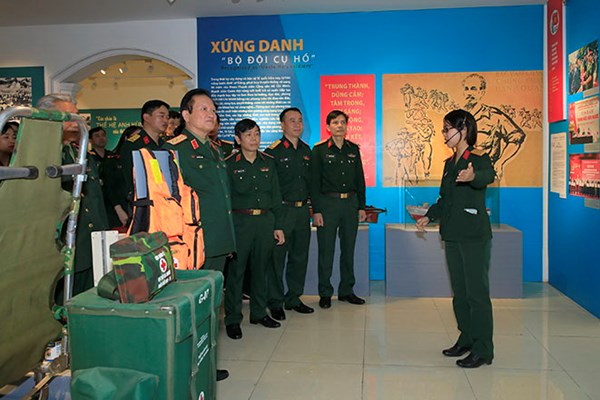 Những hiện vật đặc biệt về thanh niên áo lính - Anh 2