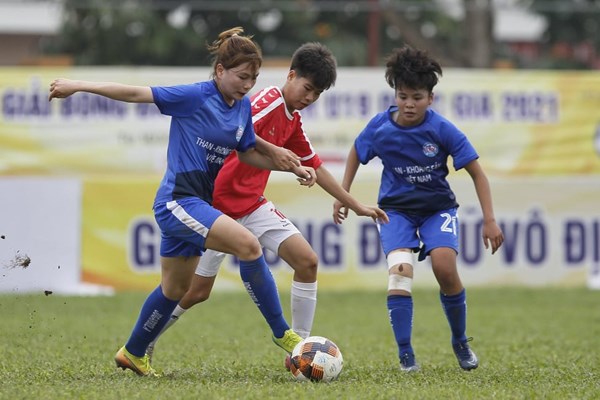 Toàn thắng 4 trận, Than KSVN vô địch lượt đi Giải bóng đá nữ U19 Quốc gia 2021 - Anh 1