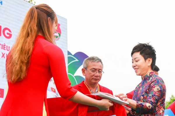 SENAVI trao thưởng cho các HLV, VĐV xuất sắc - Anh 1