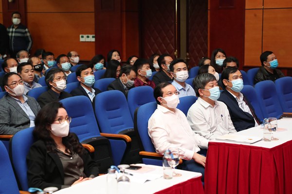 Thủ tướng: Thực sự coi trọng phát triển văn hóa, xã hội và con người tương xứng với phát triển kinh tế - Anh 4