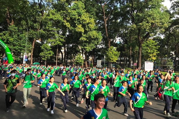 TP.HCM: Hơn 5.000 người tham gia Ngày chạy Olympic vì sức khỏe toàn dân 2021 - Anh 3
