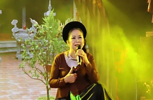 Người giữ mãi 'ngọn lửa' tình yêu với nghệ thuật hát xẩm - Anh 1