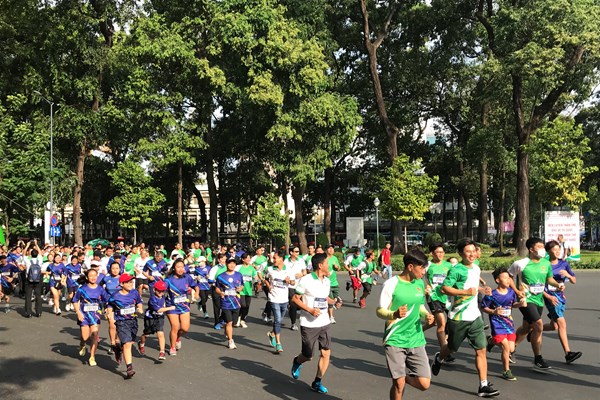 Tưng bừng Ngày chạy Olympic vì sức khỏe toàn dân - Anh 1