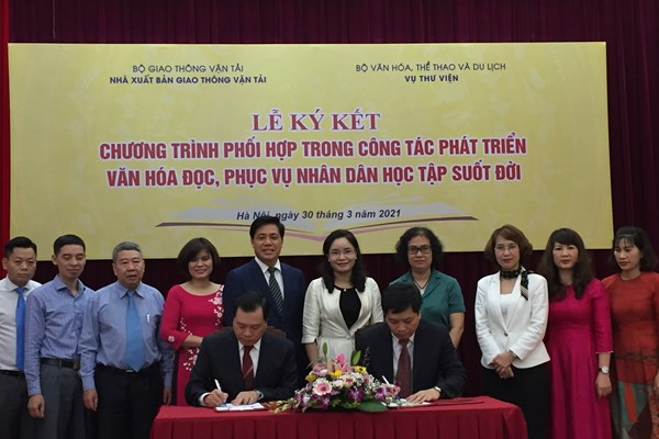 Tăng cường các xuất bản phẩm về an toàn giao thông nhằm phục vụ phát triển văn hoá đọc - Anh 1