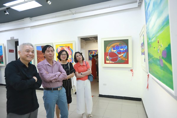 “Khoảng lặng” không bình lặng của họa sĩ Dũng Trống - Anh 3