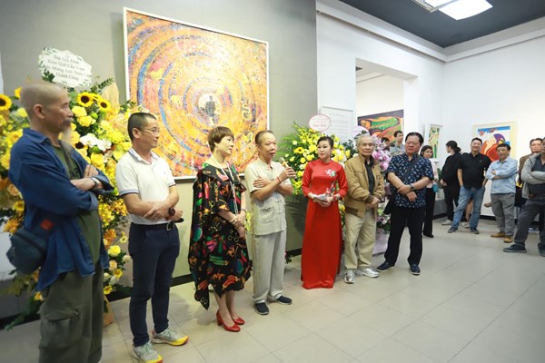 “Khoảng lặng” không bình lặng của họa sĩ Dũng Trống - Anh 1