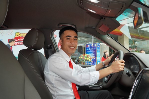 Bay chất cùng Vietjet, khách hàng nhận giải chung cuộc xe hơi 1,5 tỷ đồng - Anh 3