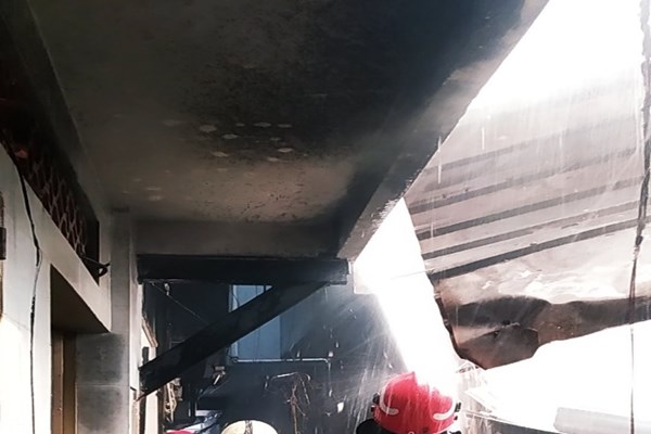 Để hạn chế thấp nhất các vụ cháy - Anh 2