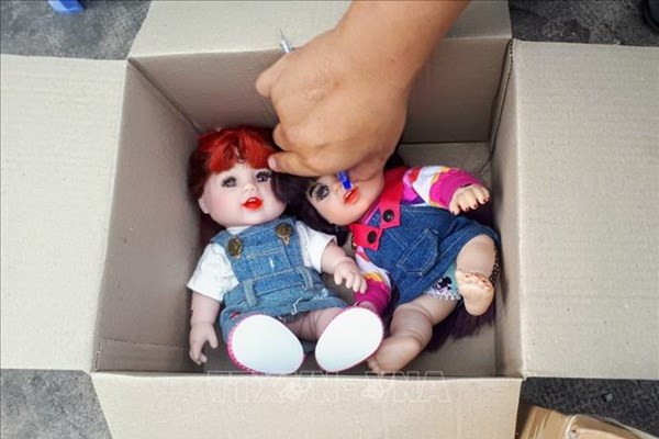 Cần Thơ tạm giữ 71 búp bê nghi là Kumanthong để lừa người nhẹ dạ, cả tin - Anh 1