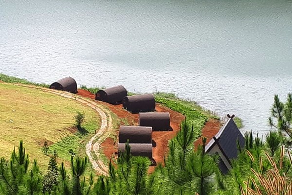 Kiên quyết xử lý sai phạm​​​​​​​ về xây dựng tại hồ Tuyền Lâm - Anh 2