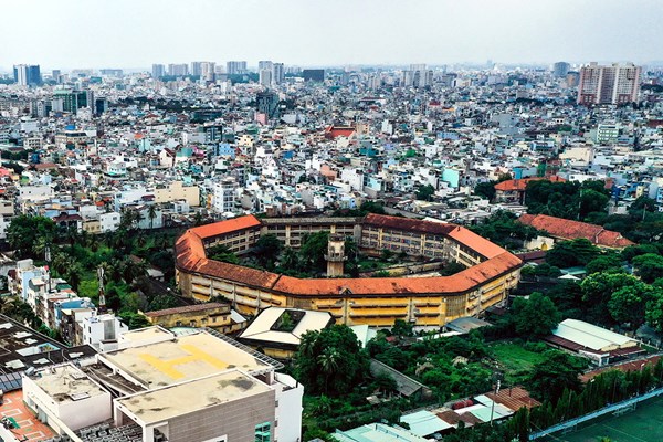 Đừng để quá muộn mằn - Anh 1