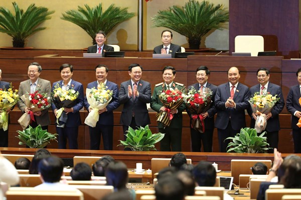Quốc hội thông qua 3 Nghị quyết về nhân sự - Anh 2