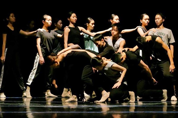 Bộ GD&ĐT chỉ đạo giải quyết cấp bằng cho học viên Học viện Múa Việt Nam - Anh 1