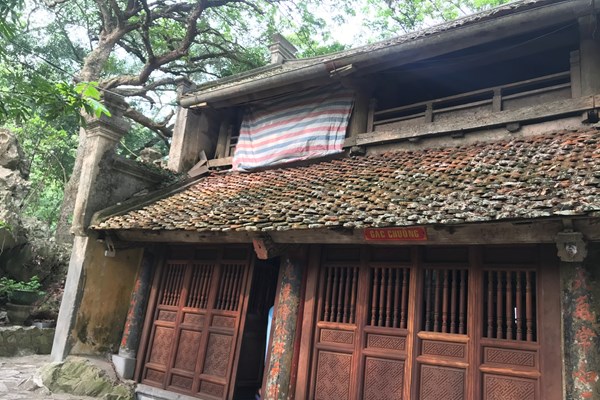 Di tích ở Hà Nội lại “kêu cứu”...(Bài 3): Nhiều người 