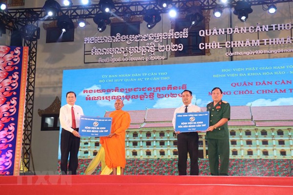 Rộn ràng Tết quân dân mừng Chol Chnam Thmay năm 2021 tại Cần Thơ - Anh 3