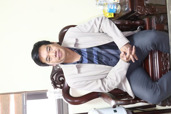 Nam sinh lớp 9 rơi từ cầu thang bị thương nặng - Anh 5