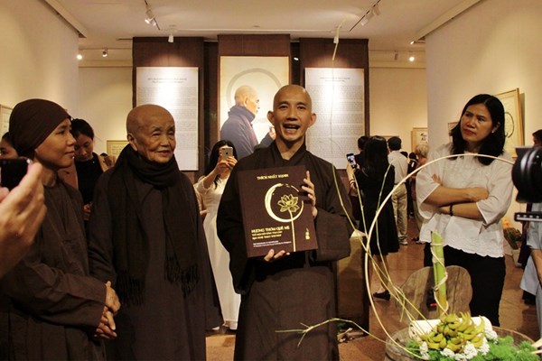 Triển lãm thư pháp và sách của Thiền sư Thích Nhất Hạnh - Anh 6