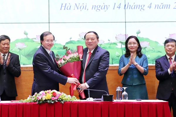Bàn giao nhiệm vụ Bộ trưởng Bộ Văn hoá, Thể thao và Du lịch - Anh 6