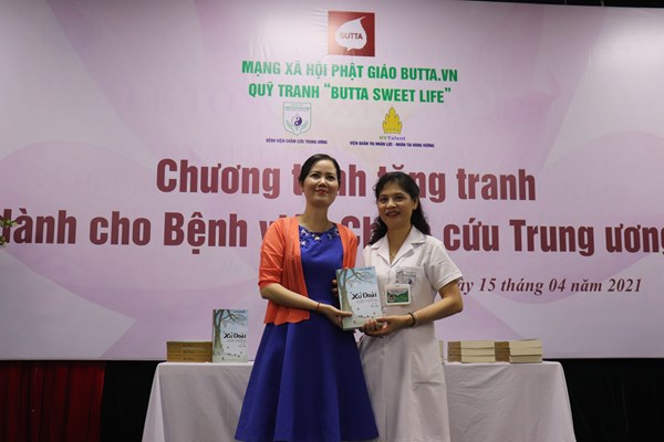 Không gian tranh đầy sức sống tại các bệnh viện - Anh 4