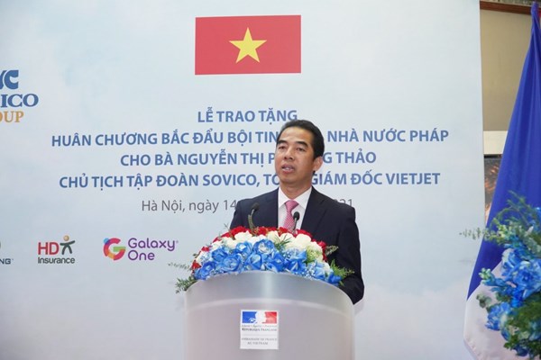 Nữ doanh nhân Nguyễn Thị Phương Thảo nhận Huân chương  Bắc đẩu bội tinh của Nhà nước Pháp trao tặng - Anh 6