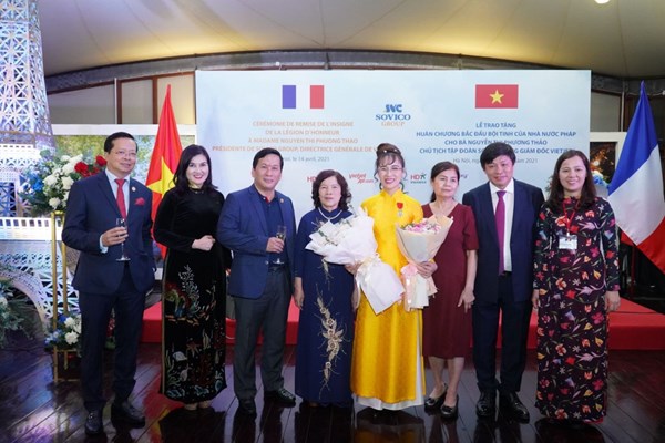 Nữ doanh nhân Nguyễn Thị Phương Thảo nhận Huân chương  Bắc đẩu bội tinh của Nhà nước Pháp trao tặng - Anh 7