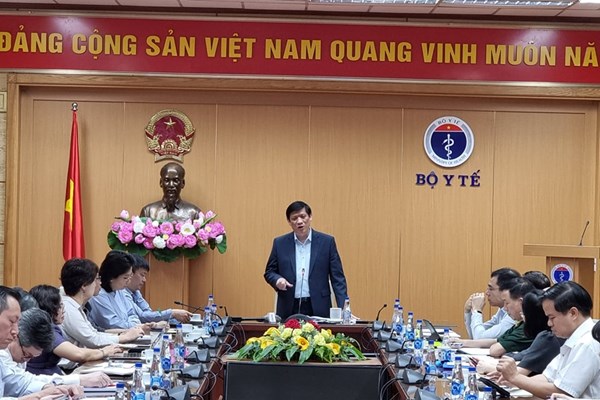Bo Y te canh bao nguy co bung phat dich Covid-19 tro lai - Anh 1