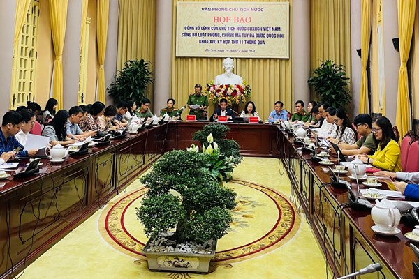 Công bố Luật Phòng, chống ma tuý - Anh 1