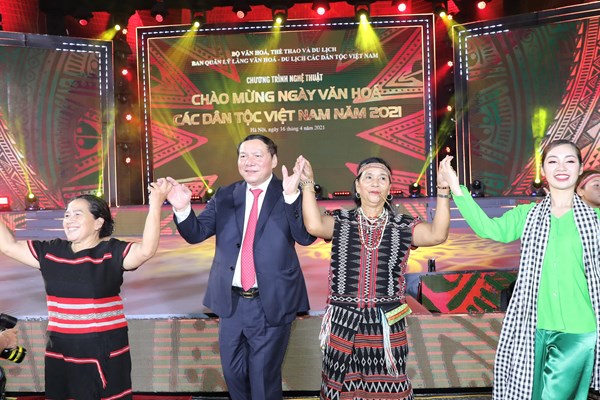 Chương trình nghệ thuật “Văn hóa các dân tộc – Hội tụ và phát triển”: Bản hòa ca của 54 dân tộc dưới 