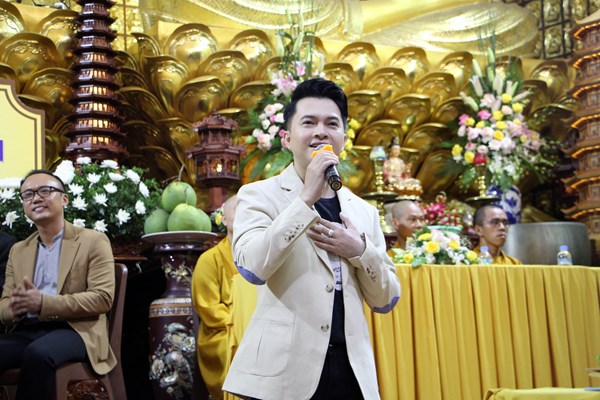 Ra mắt tuyển tập các nhạc khúc “Quê hương - Đạo pháp Việt Nam” - Anh 6