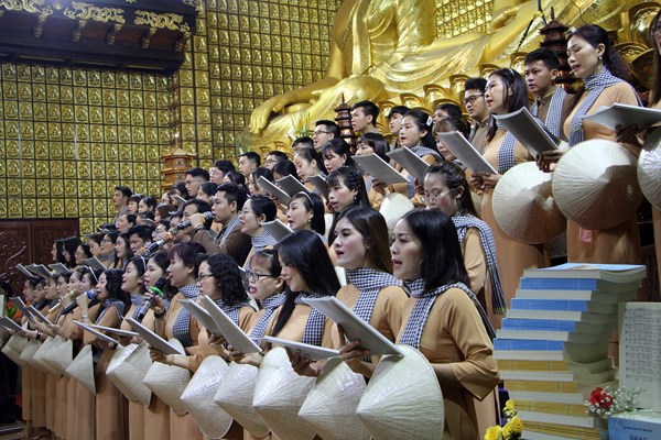 Ra mắt tuyển tập các nhạc khúc “Quê hương - Đạo pháp Việt Nam” - Anh 1
