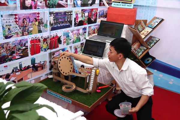 Ngành GD&ĐT Hà Nội hướng tới số hóa toàn diện - Anh 2