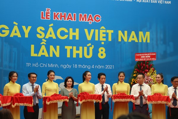 Ngày Sách Việt Nam 2021: Không khí nhộn nhịp của một Ngày Sách đúng nghĩa - Anh 1