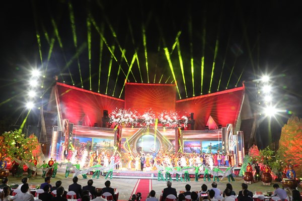 Ngày Văn hóa các dân tộc Việt Nam 2021: Lan tỏa hương sắc văn hóa các dân tộc - Anh 3