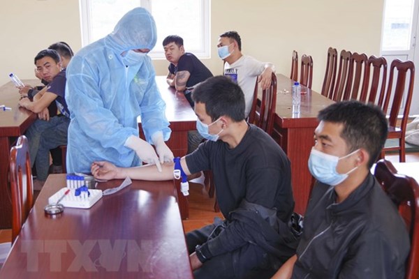 Điện Biên: Bắt giữ 12 đối tượng tổ chức đưa người xuất cảnh trái phép - Anh 2