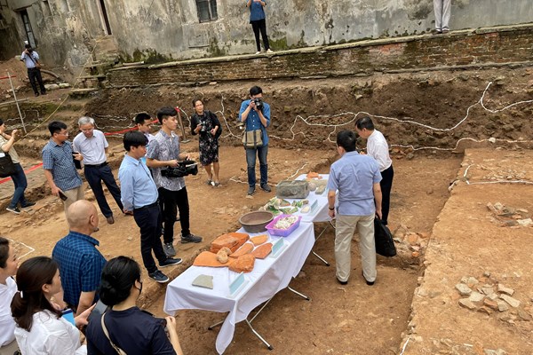 Phát hiện mới tại khu vực điện Kính Thiên : Lại bất ngờ về Hoàng cung Thăng Long - Anh 3