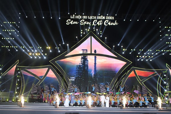 Khai hội du lịch biển Sầm Sơn - Anh 2