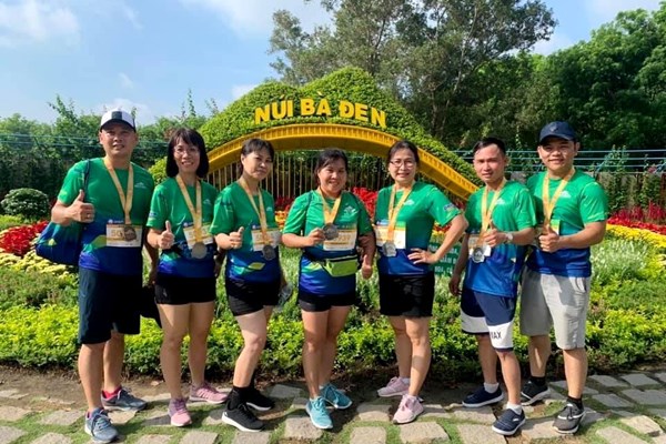 Sôi động Giải Marathon Núi Bà Đen 2021 - Anh 2