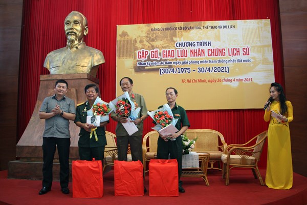 Đảng ủy khối cơ sở Bộ VHTTDL: “Gặp gỡ, giao lưu nhân chứng lịch sử” - Anh 7